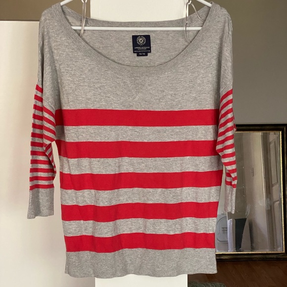 Red& grey striped A. eagle sweater - Picture 1 of 2